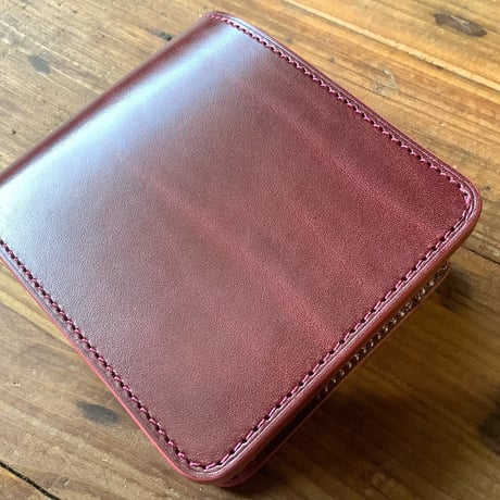 ルガトショルダーワイン  二つ折り財布  小銭入れあり