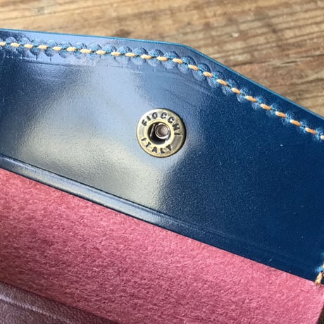 ネイビーオイルコードバン×ルガトショルダーワイン  二つ折り財布 小銭入れあり