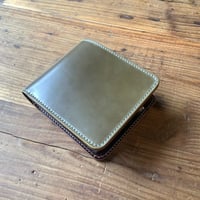 オイルコードバンオリーブ×ルガトショルダー　ダークブラウン 二つ折り財布 小銭入れあり