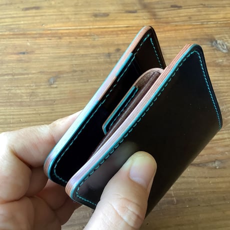 オイルコードバンネイビー×ルガトショルダー　ダークブラウン 二つ折り財布 小銭入れあり
