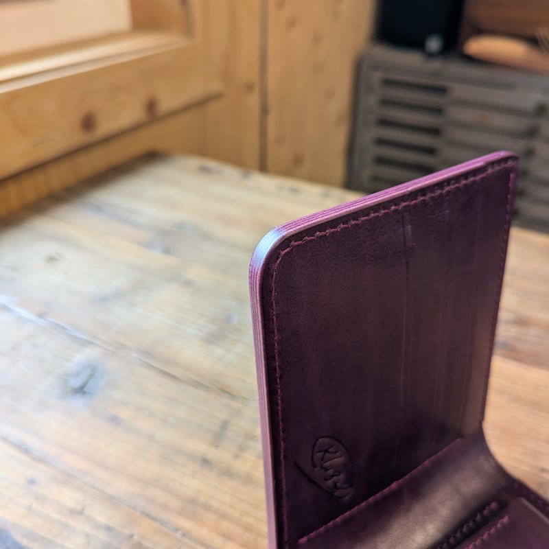ルガトショルダーパープル 紫 二つ折り財布 小銭入れあり | keywest828