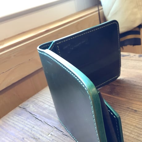 オイルコードバングリーン×ルガトショルダーグリーン　二つ折り財布　小銭入れあり