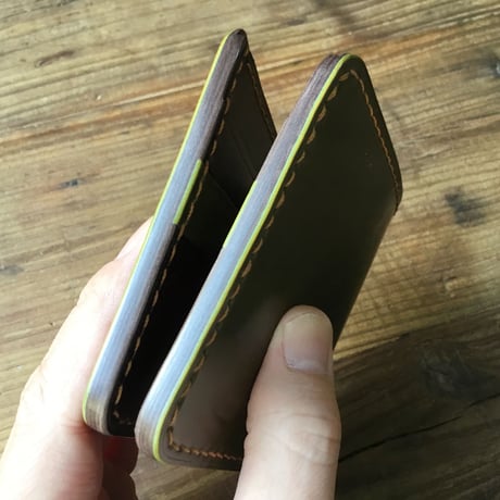 オリーブコードバン×チョコ色牛革 二つ折り財布 小銭入れなし  総手縫い