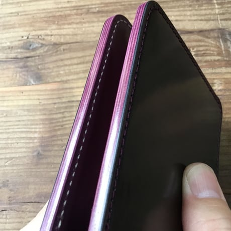 オイルコードバン黒×ルガトショルダーパープル 二つ折り財布 小銭入れあり