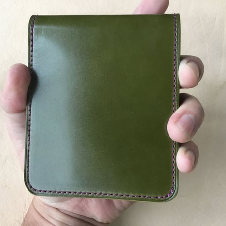 オリーブグリーンコードバン×ルガトショルダーパープル 二つ折り財布 小銭入れあり