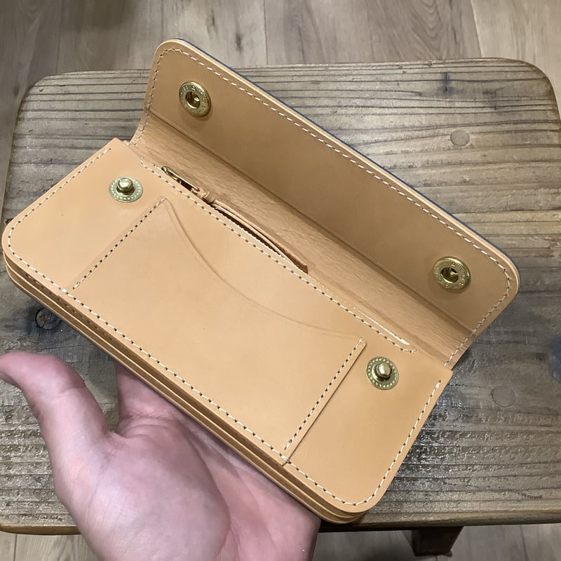 ネイビーオイルコードバン×ラティーゴレザー トラッカーウォレット