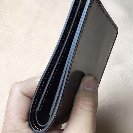 オイルコードバン黒×ルガトショルダーブラウン&ネイビー 二つ折り財布 小銭入れなし