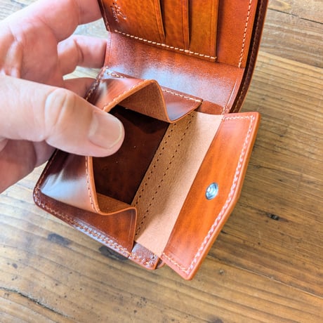 ルガトショルダー橙 オレンジ  二つ折り財布  小銭入れあり