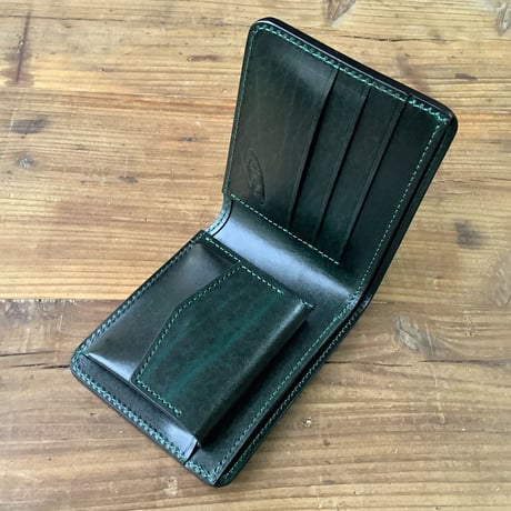 オイルコードバングリーン×ルガトショルダーグリーン 二つ折り財布 小銭入れあり