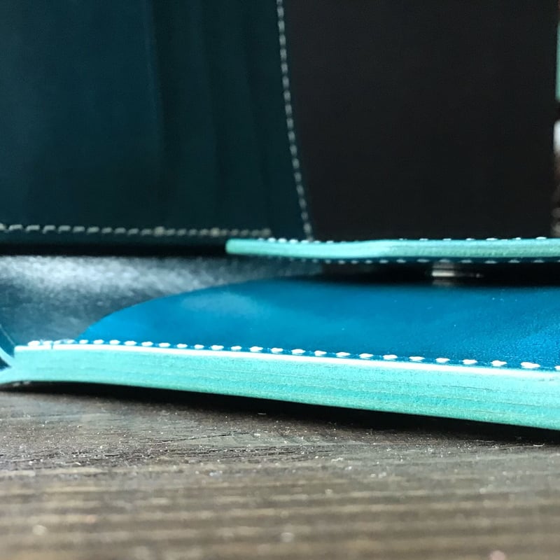 ルガトショルダー琉球ブルー 二つ折り財布 小銭入れあり | keywest828