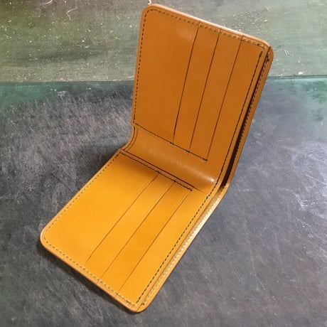 ルガトショルダーグリーン×キャメル牛革  二つ折り財布  小銭入れなし