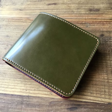 オリーブコードバン×ルガトショルダーワイン 二つ折り財布 小銭入れなし