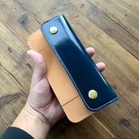 ネイビーオイルコードバン×ラティーゴレザー　トラッカーウォレット