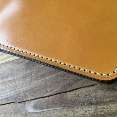ライトブラウンコードバン×ルガトショルダーグリーン&ライトブラウン 二つ折り財布 小銭入れ無し