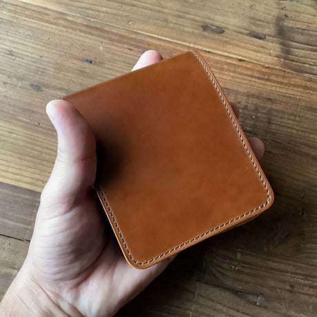 オイルコードバンコニャック×ルガトショルダー　ダークブラウン 二つ折り財布 小銭入れあり