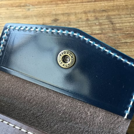 ネイビーオイルコードバン×チョコ色牛革 二つ折り財布 小銭入れあり