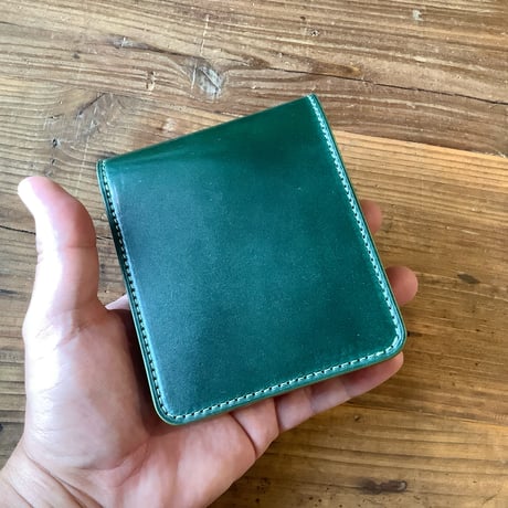 オイルコードバングリーン×ルガトショルダー　ダークブラウン　二つ折り財布　小銭入れあり