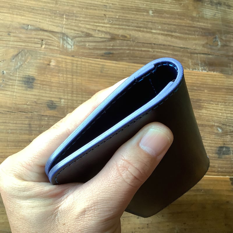 ルガトショルダーネイビー 長財布 小銭入れ無し カードウォレット