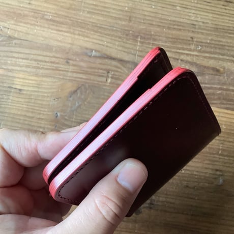 ルガトショルダーワイン 二つ折り財布 小銭入れなし