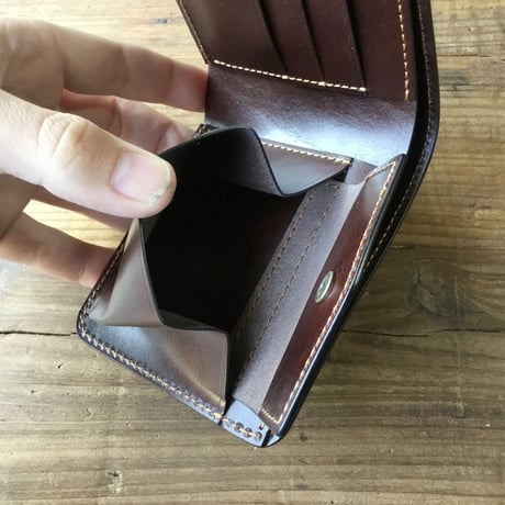 オリーブグリーンコードバン×チョコ色牛革 二つ折り財布 小銭入れあり