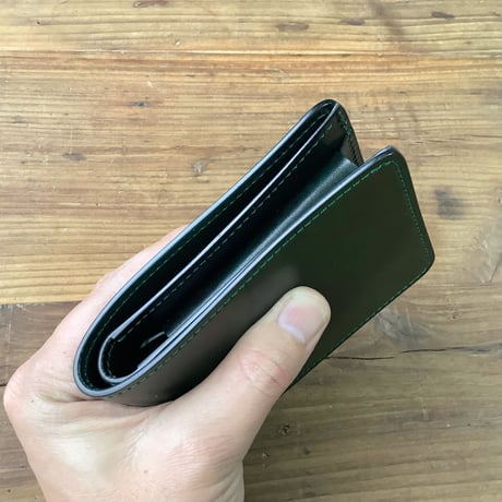 オイルコードバングリーン×ルガトショルダーグリーン 二つ折り財布 小銭入れあり