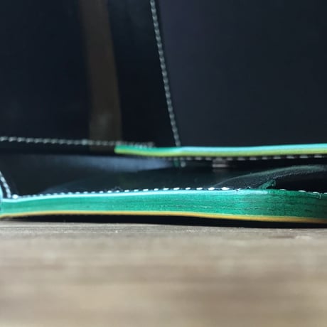 オリーブコードバン×ルガトショルダーグリーン 二つ折り財布 小銭入れあり