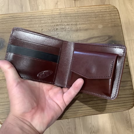 オイルコードバン黒×ルガトショルダーワイン　 二つ折り財布 小銭入れあり