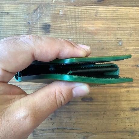 オイルコードバングリーン×ルガトショルダーグリーン　二つ折り財布　小銭入れあり