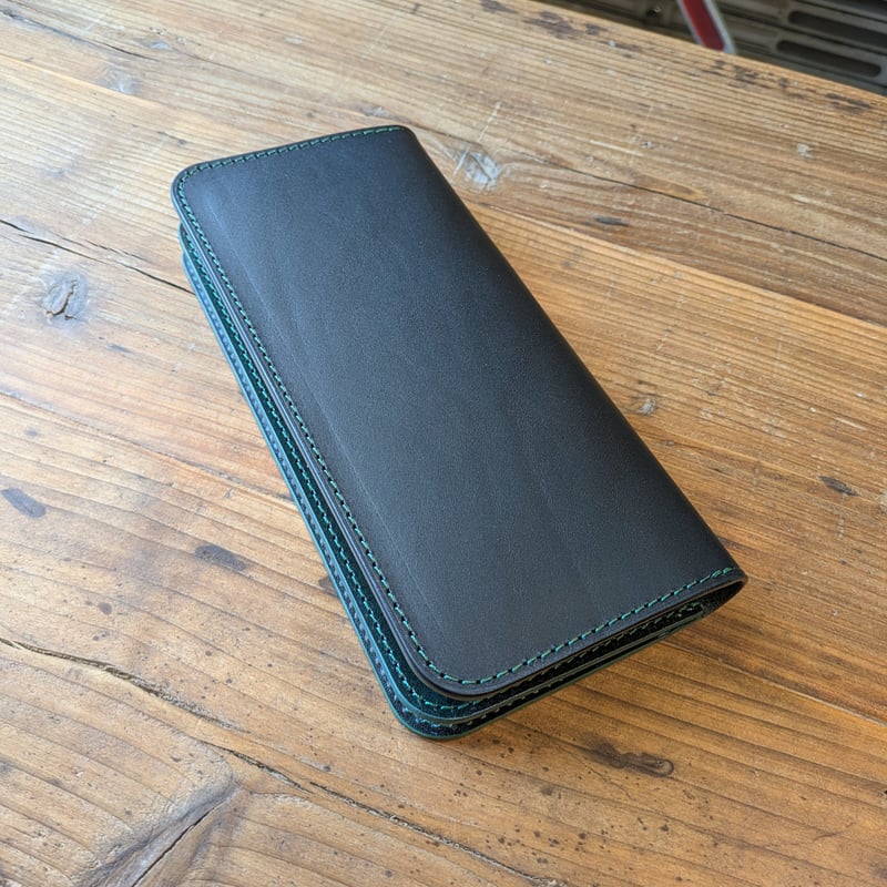 黒革×ルガトショルダーグリーン 深緑 長財布 小銭入れあり | keywest828