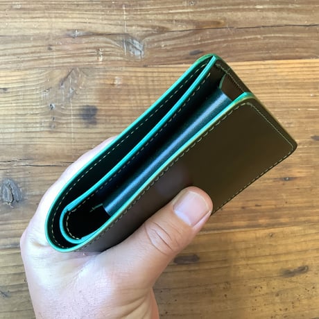 オイルコードバングリーン×ルガトショルダーグリーン　二つ折り財布　小銭入れあり