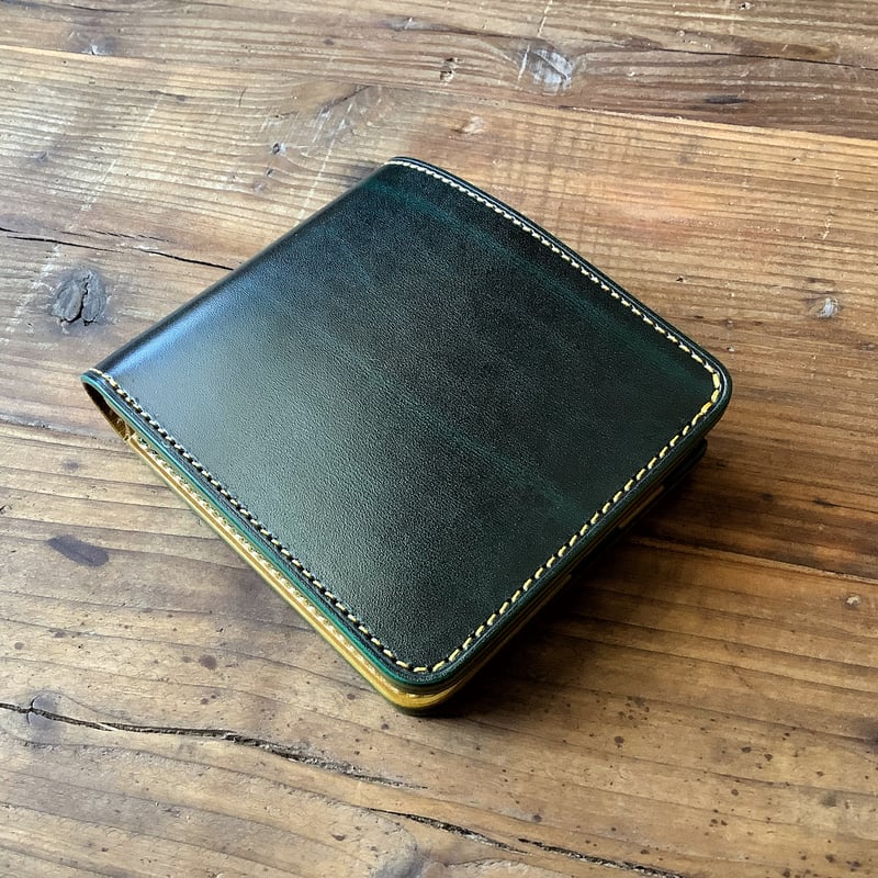 ルガトショルダーグリーン＆イエロー 二つ折り財布 小銭入れなし