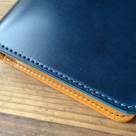 ネイビーオイルコードバン×キャメル牛革  二つ折り財布  小銭入れあり