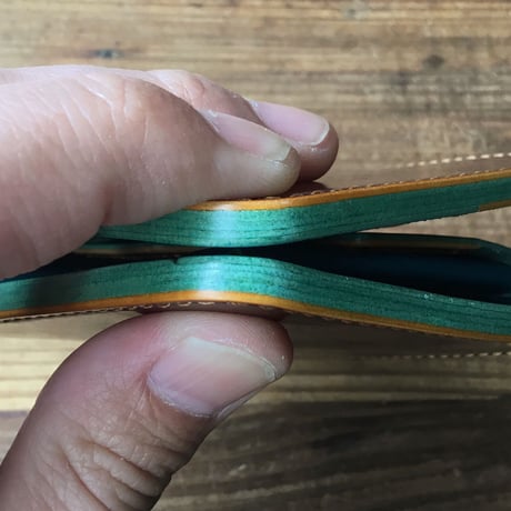オイルコードバンコニャック×ルガトショルダー琉球ブルー 二つ折り財布 小銭入れあり