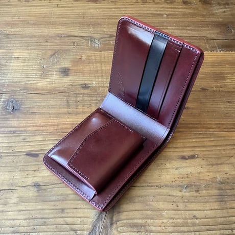 オイルコードバン黒×ルガトショルダーワイン　 二つ折り財布 小銭入れあり