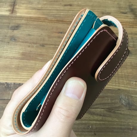 ブラウンコードバン×手染めターコイズブルー 二つ折り財布 小銭入れあり
