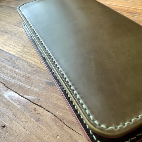オイルコードバンオリーブ×ルガトショルダー ダークブラウン 長財布 小銭入れあり