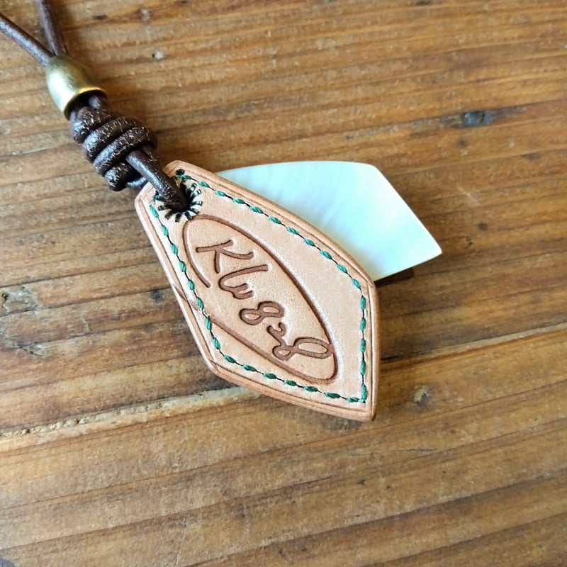 夜光貝 ネックレス コードバングリーン×サドル | keywest828