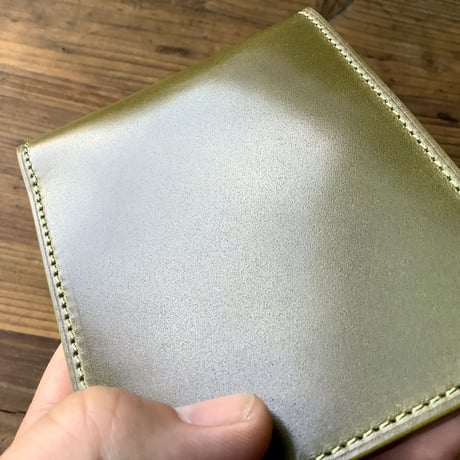 オリーブコードバン×ルガトショルダーワイン 二つ折り財布 小銭入れなし