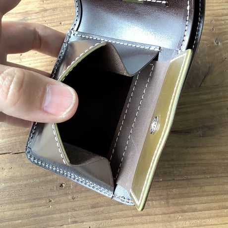 オリーブコードバン×チョコ色牛革 二つ折り財布 小銭入れあり