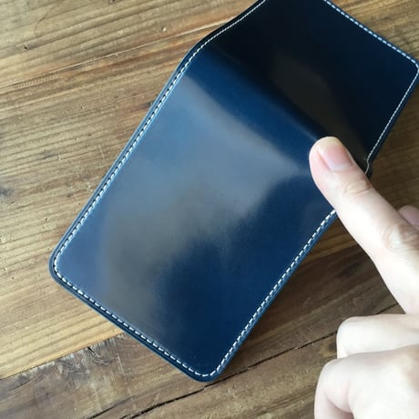 ネイビーオイルコードバン×キャメル牛革  二つ折り財布  小銭入れあり
