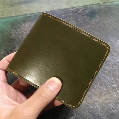 オリーブコードバン×ルガトショルダーワイン 二つ折り財布 小銭入れなし