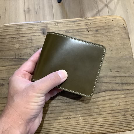 オリーブコードバン×ルガトショルダーブラウン 二つ折り財布 小銭入れあり