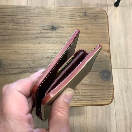 オイルコードバンオリーブ×ルガトショルダーワイン 二つ折り財布 小銭入れあり