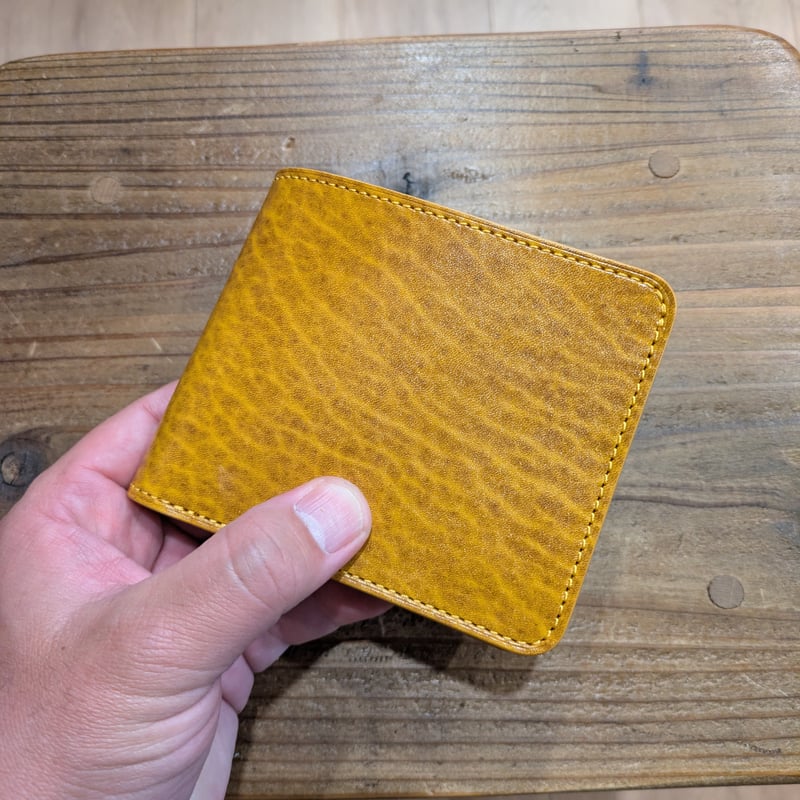新品【ルタヌア】きれいカラー★フランス製本革ショルダーバッグ★お財布 イエロー黄 シャネル CHANEL Vステッチシェブロンウォレット AP0250 イエロー GD