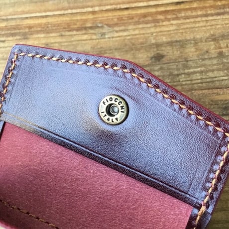 オリーブコードバン×ルガトショルダーワイン 二つ折り財布 小銭入れあり