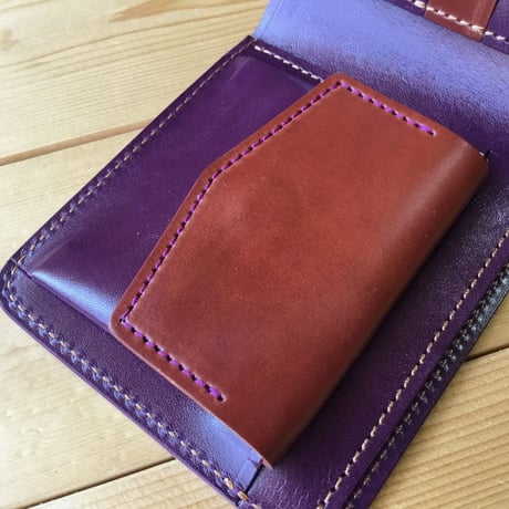 オイルコードバン黒×ルガトショルダーパープル 紫 ブラウン 二つ折り財布 小銭入れあり