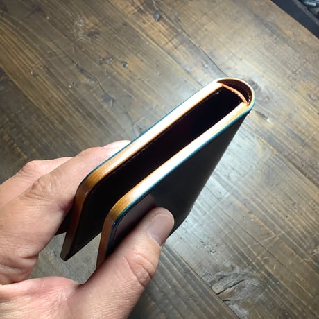 ネイビーオイルコードバン×ルガトショルダーブラウン 二つ折り財布 小銭入れなし