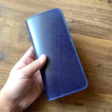 ルガトショルダーネイビー　長財布　小銭入れ無し  カードウォレット