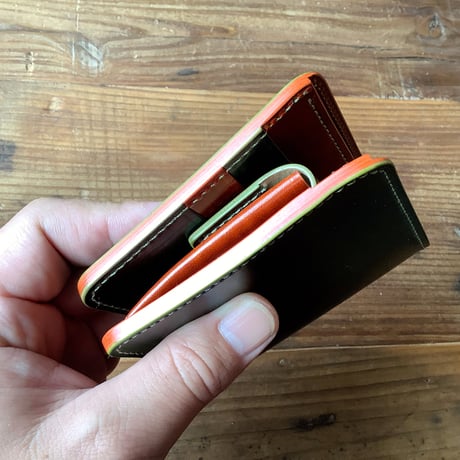 オイルコードバングリーン×ルガトショルダーオレンジ　二つ折り財布　小銭入れあり