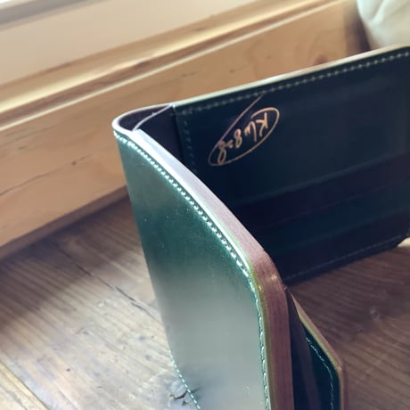 オイルコードバングリーン×ルガトショルダー　ダークブラウン　二つ折り財布　小銭入れあり